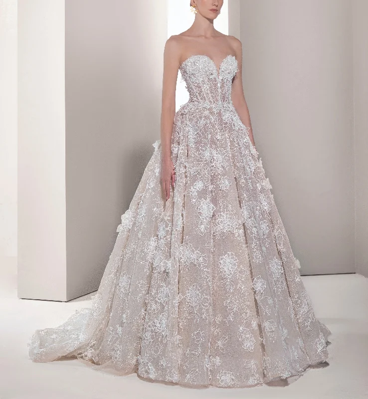 Dress with Three Dimensional Pathces