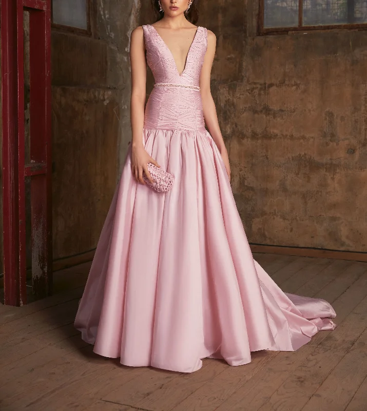 The Taffeta Dress That Speaks Foritself