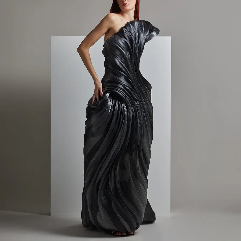 Yukiko Model Dress